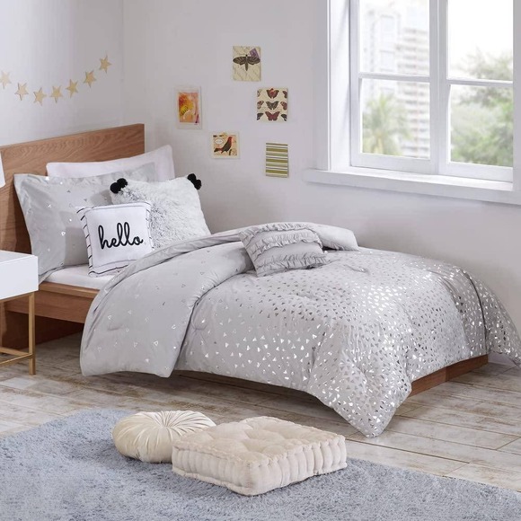 ZOEY TWIN/XLT COMFORTER SET BY INTELLIGENT DESIGN - Picture 1 of 1